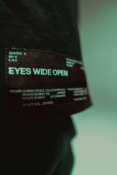 "EYES WIDE OPEN" PATCH TSHIRT